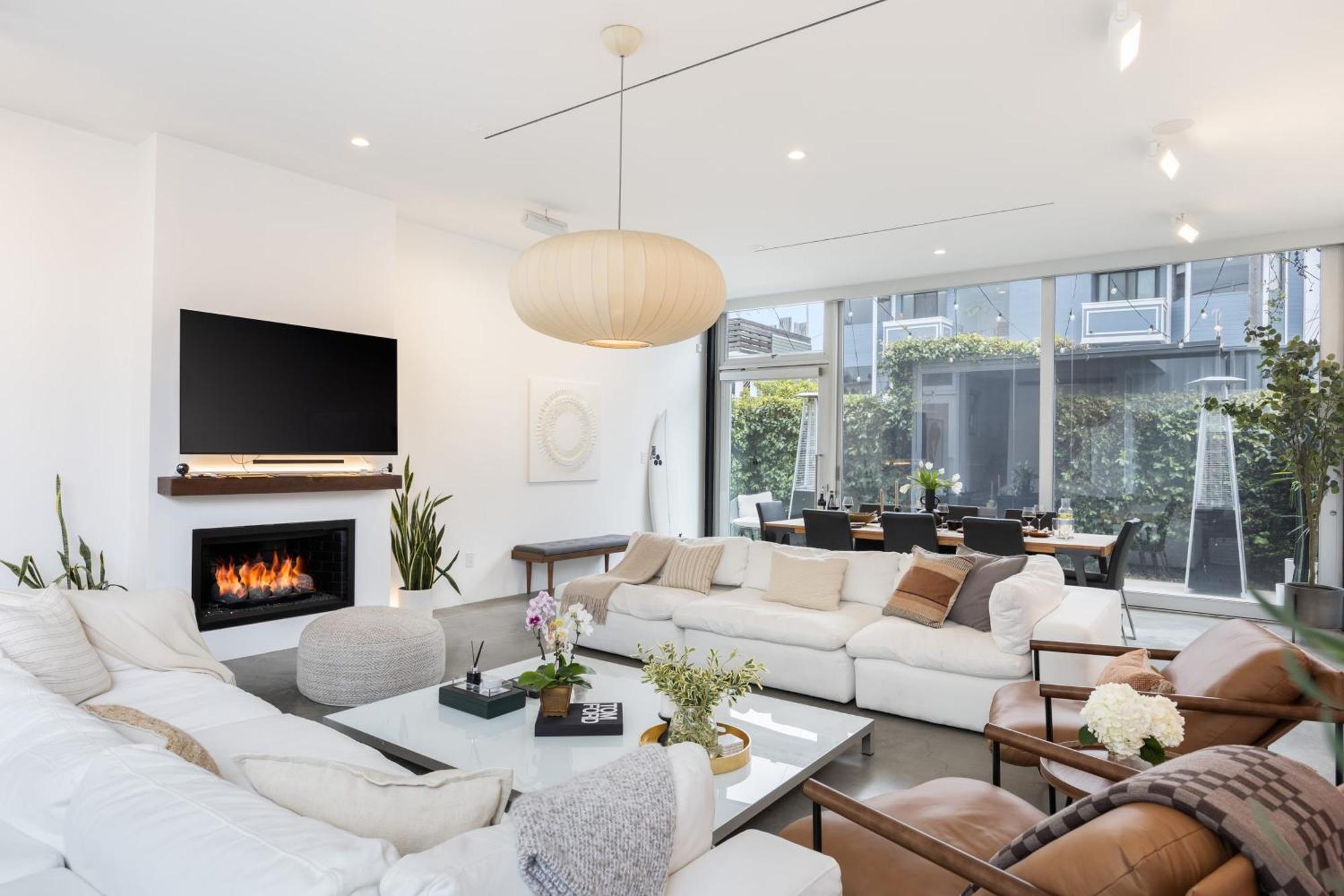 Holiday home Venice View By Avantstay Walk To Venice Beach Rooftop Ice Bath Luxe Design Los Angeles