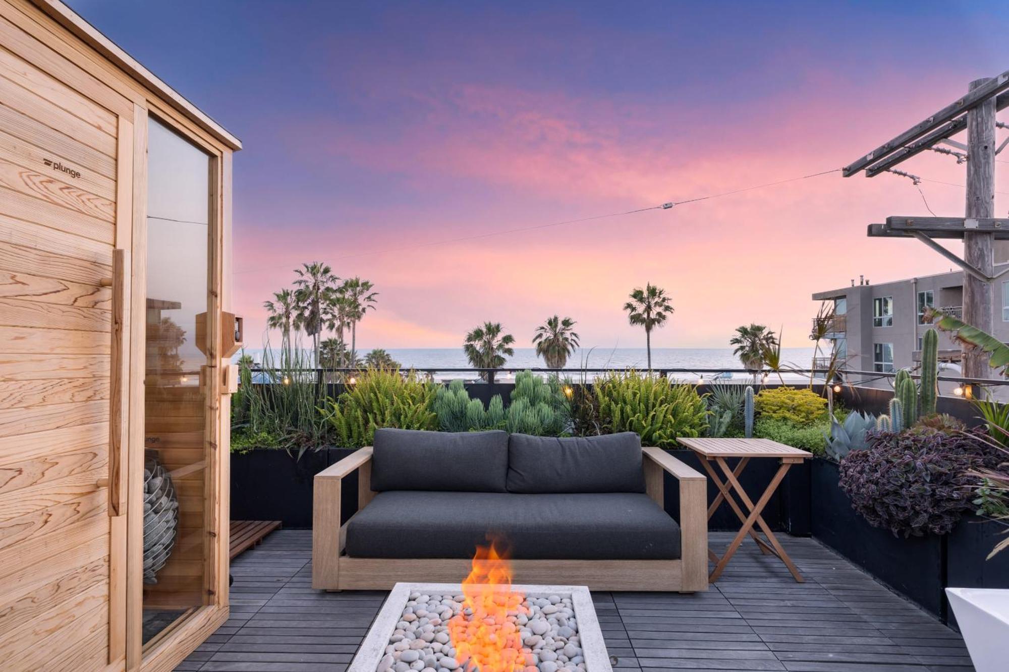 Venice View By Avantstay Walk To Venice Beach Rooftop Ice Bath Luxe Design Holiday home