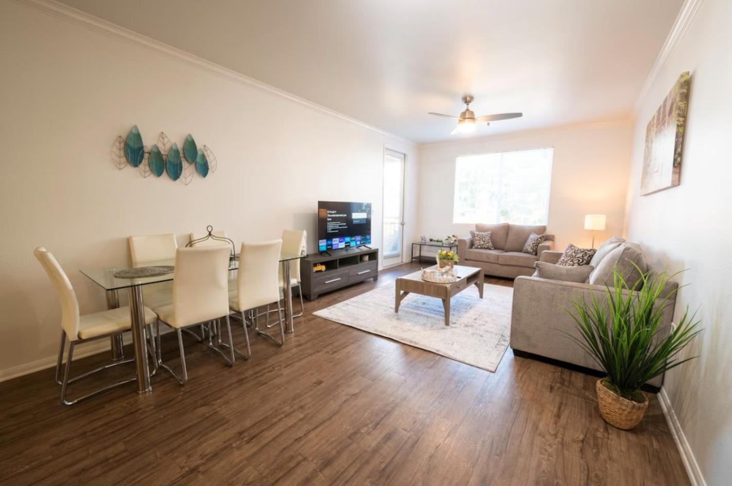 Apartment Elegant In Mdr-venice With Pool, Hottub & Gym