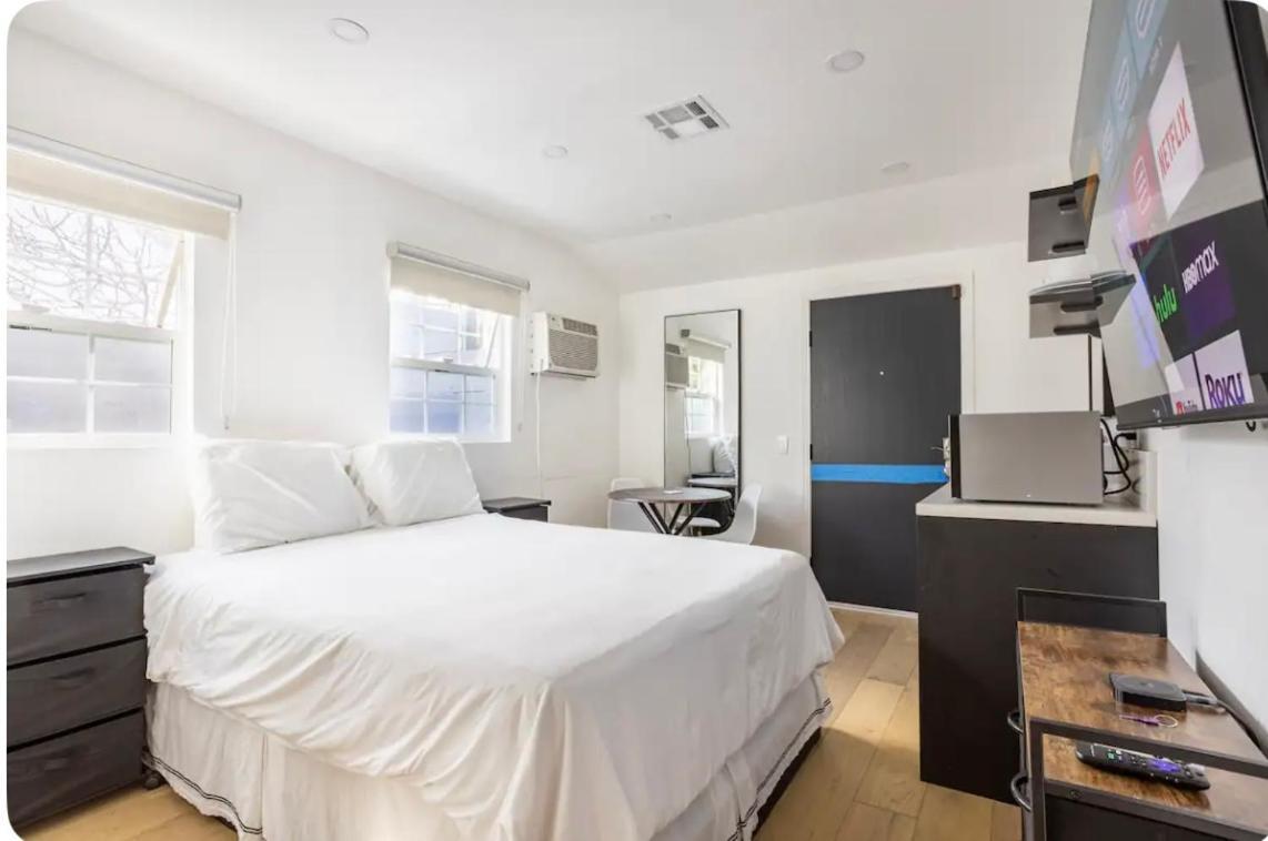 Charming One Bed One Bath Privet