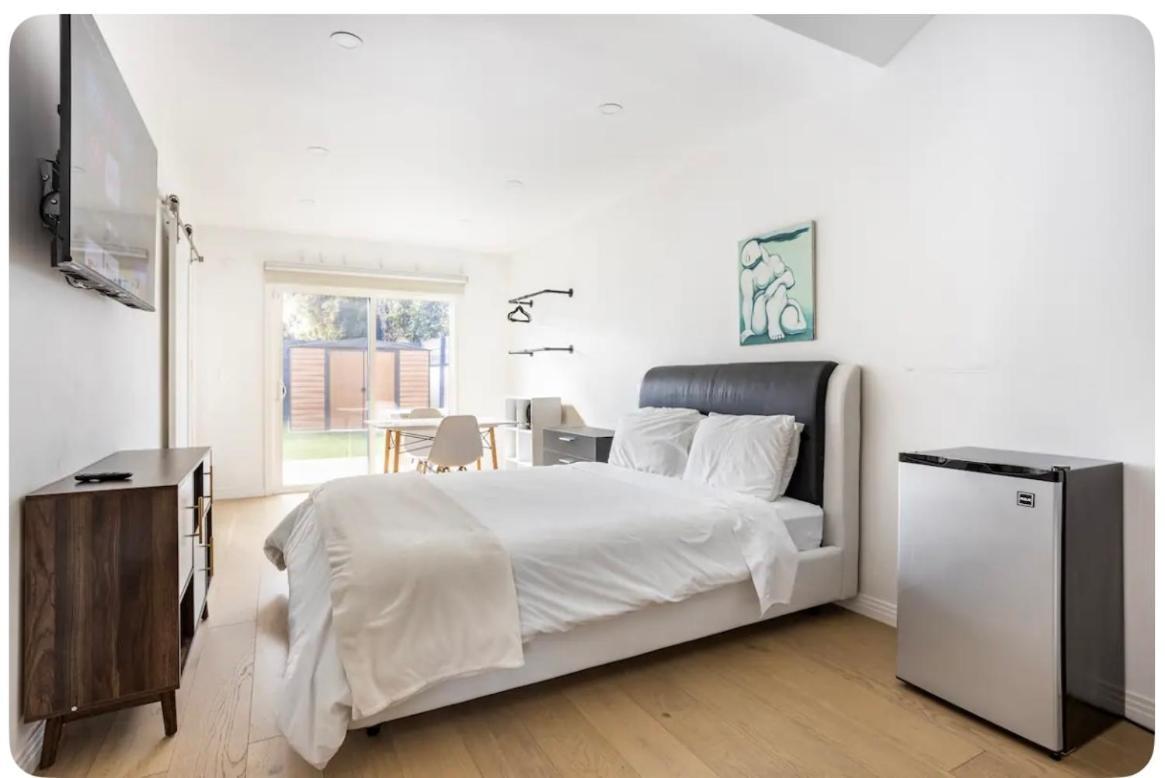 Charming One Bed One Bath Privet