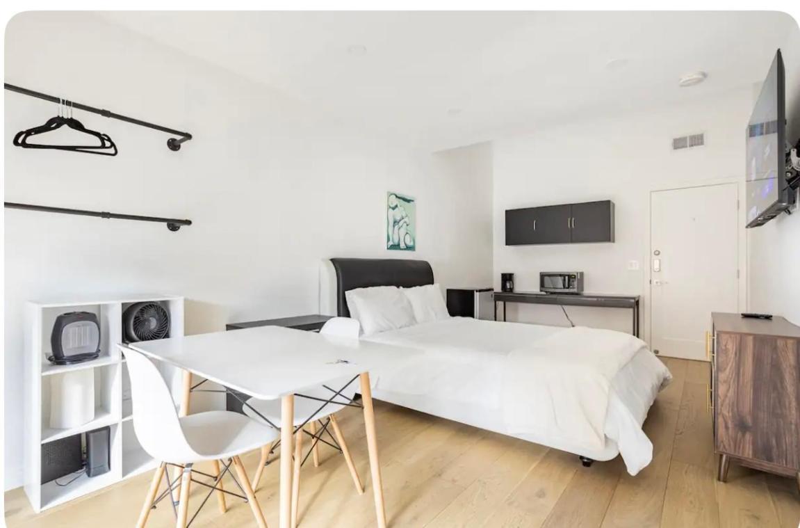 Charming One Bed One Bath Privet Guest house *