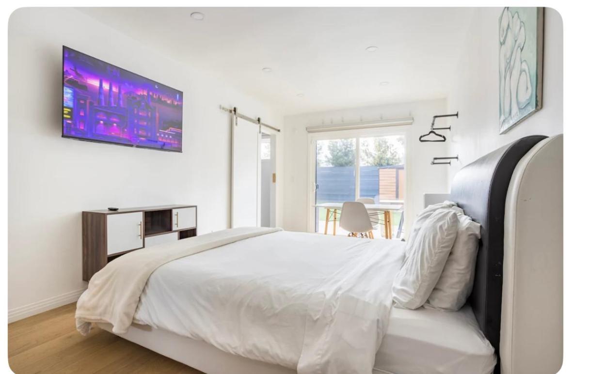 Charming One Bed One Bath Privet Guest house Los Angeles