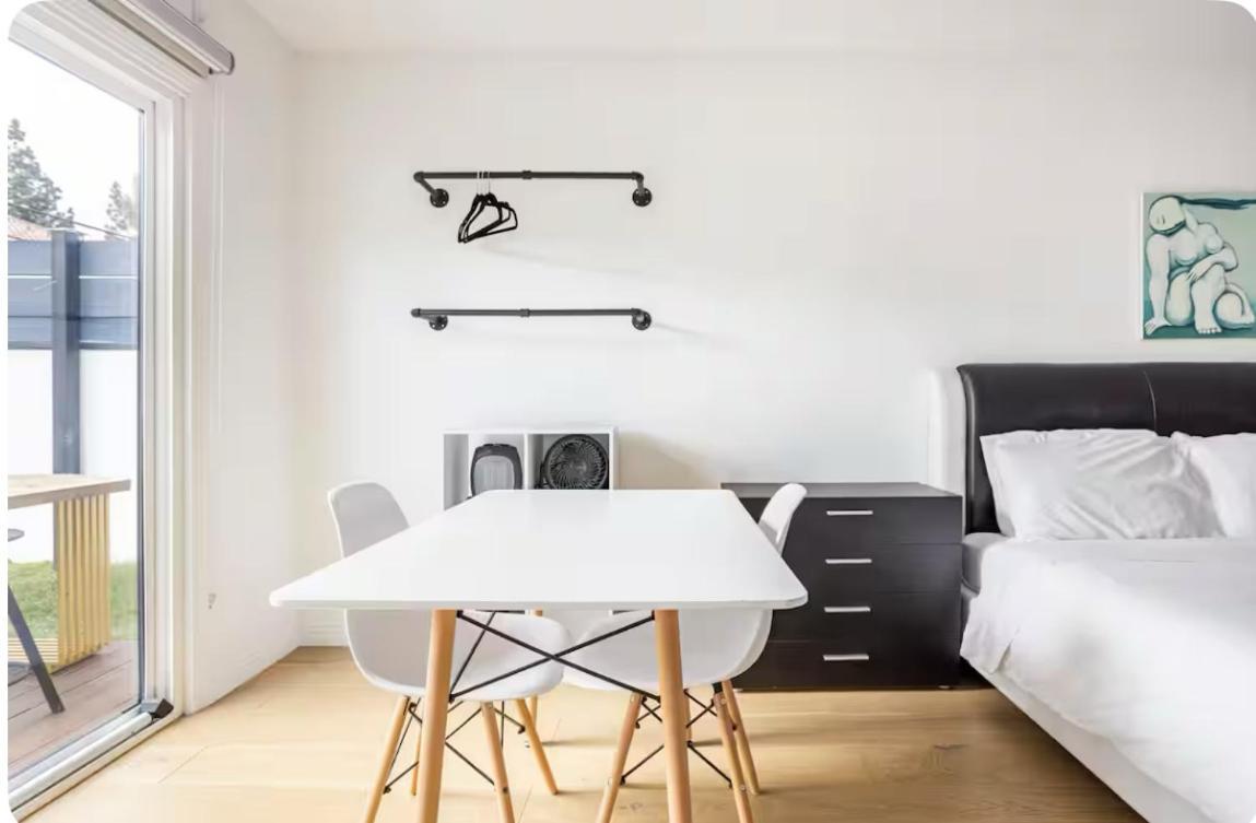 Charming One Bed One Bath Privet