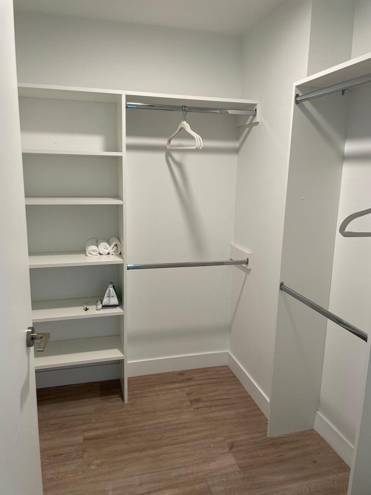 Chic Urban Retreat In Heart Of La, Steps From Attractions! 4*