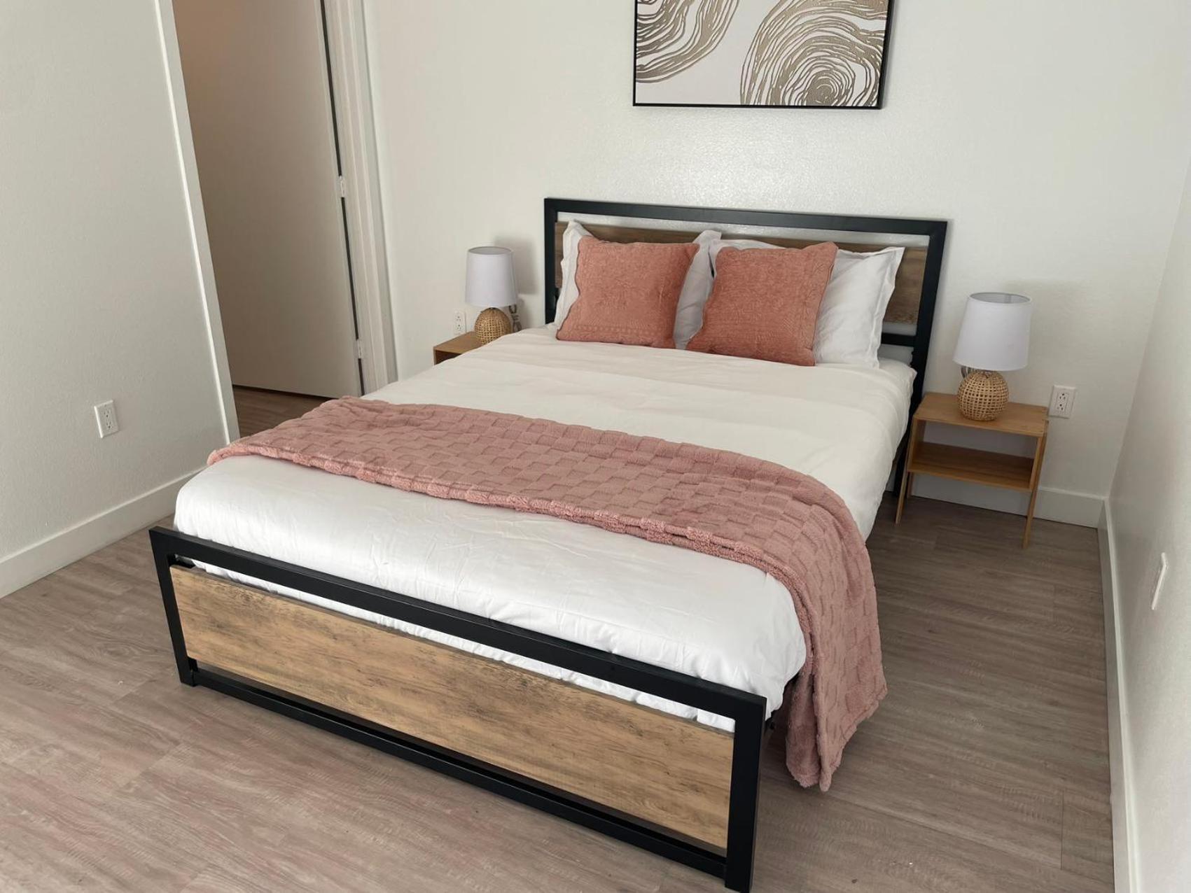 Hotel Chic Urban Retreat In Heart Of La, Steps From Attractions!