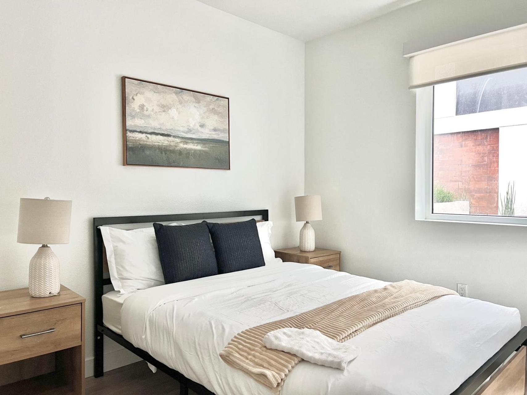 Hotel Chic Urban Retreat In Heart Of La, Steps From Attractions!
