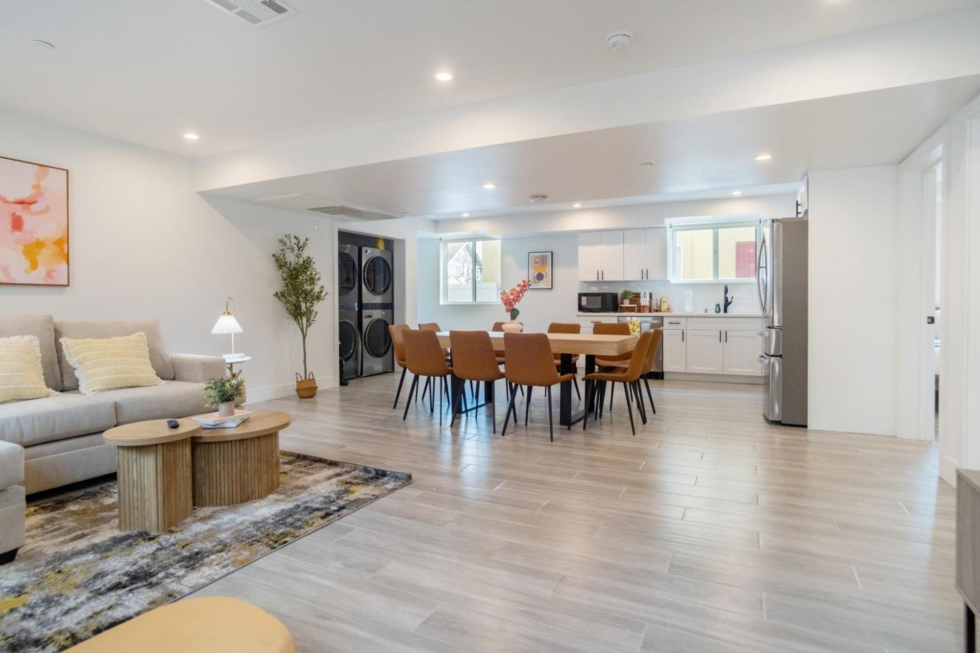 Cozy Urban Retreat Near Downtown La & Usc - Private With Shared Living And Kitchen Guest house *