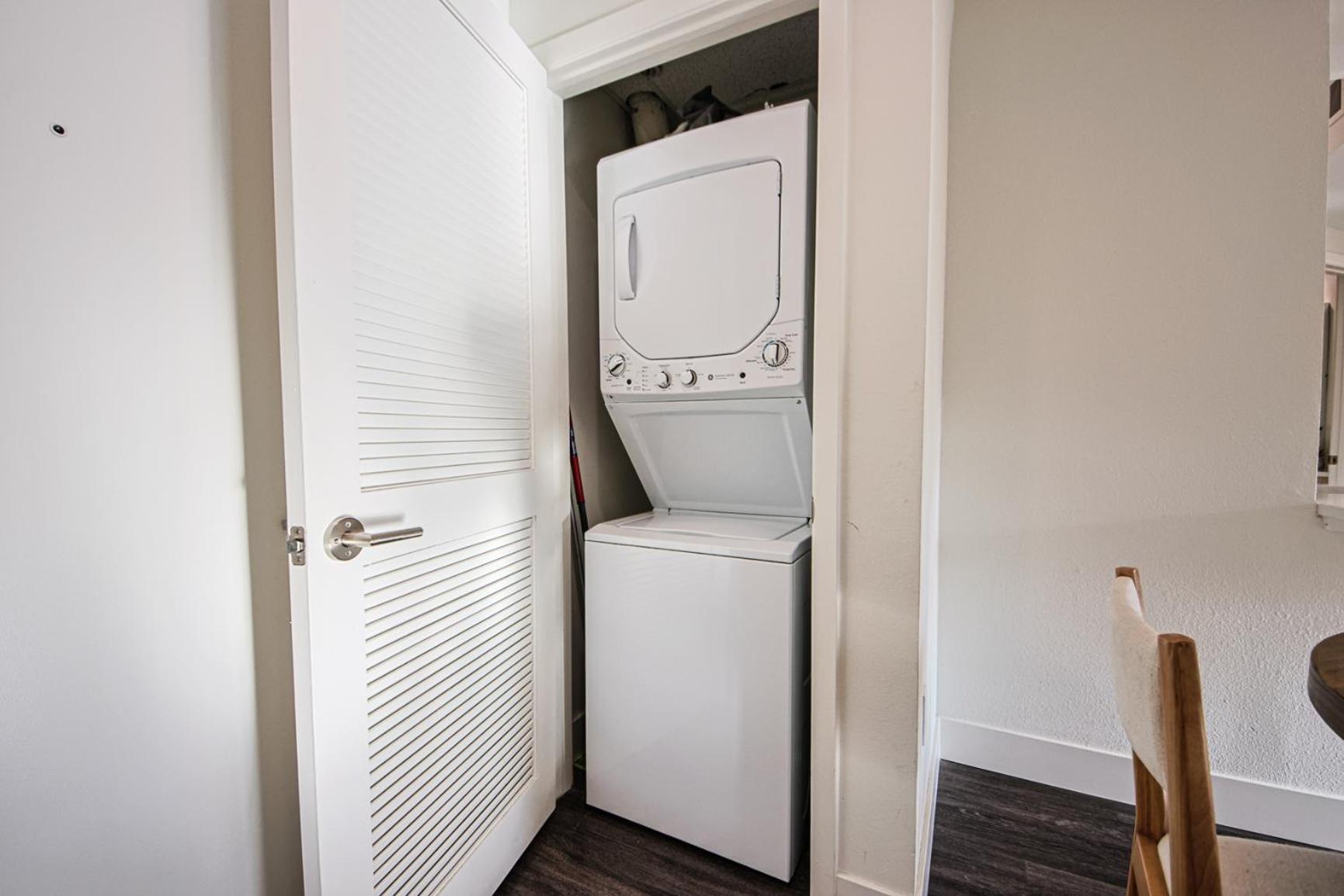 Outstanding 2bdr In Sm- 5-15 Mins To The Beach! Apartamento