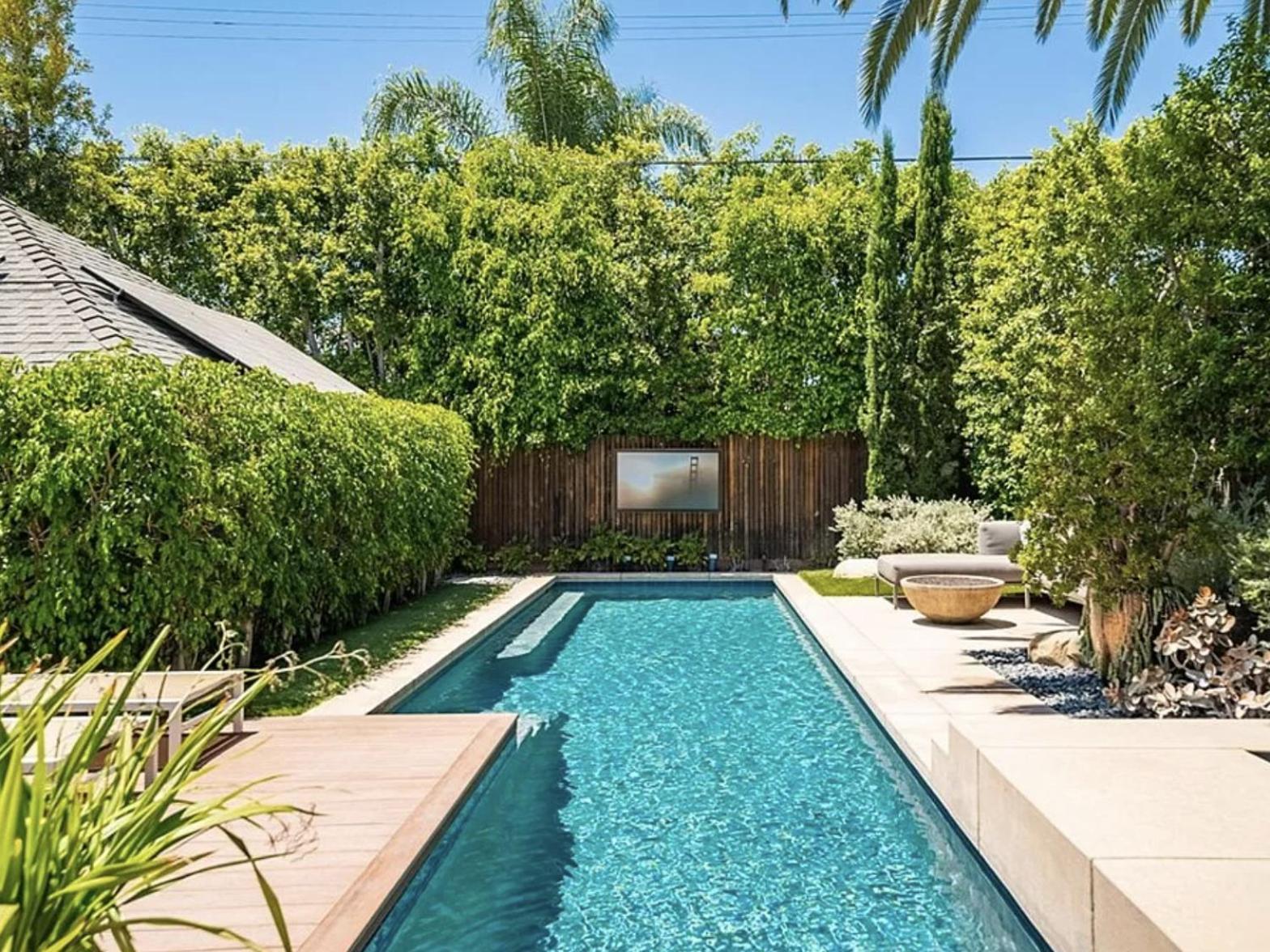 Oasis In Angeles With Heated Pool & Los Angeles
