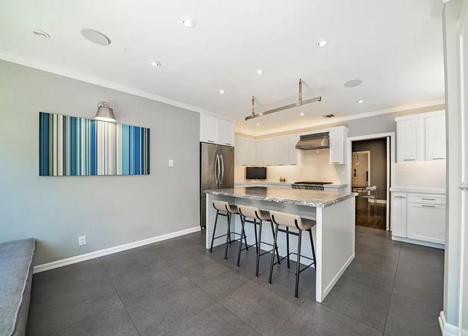 Oasis In Angeles With Heated Pool & Los Angeles