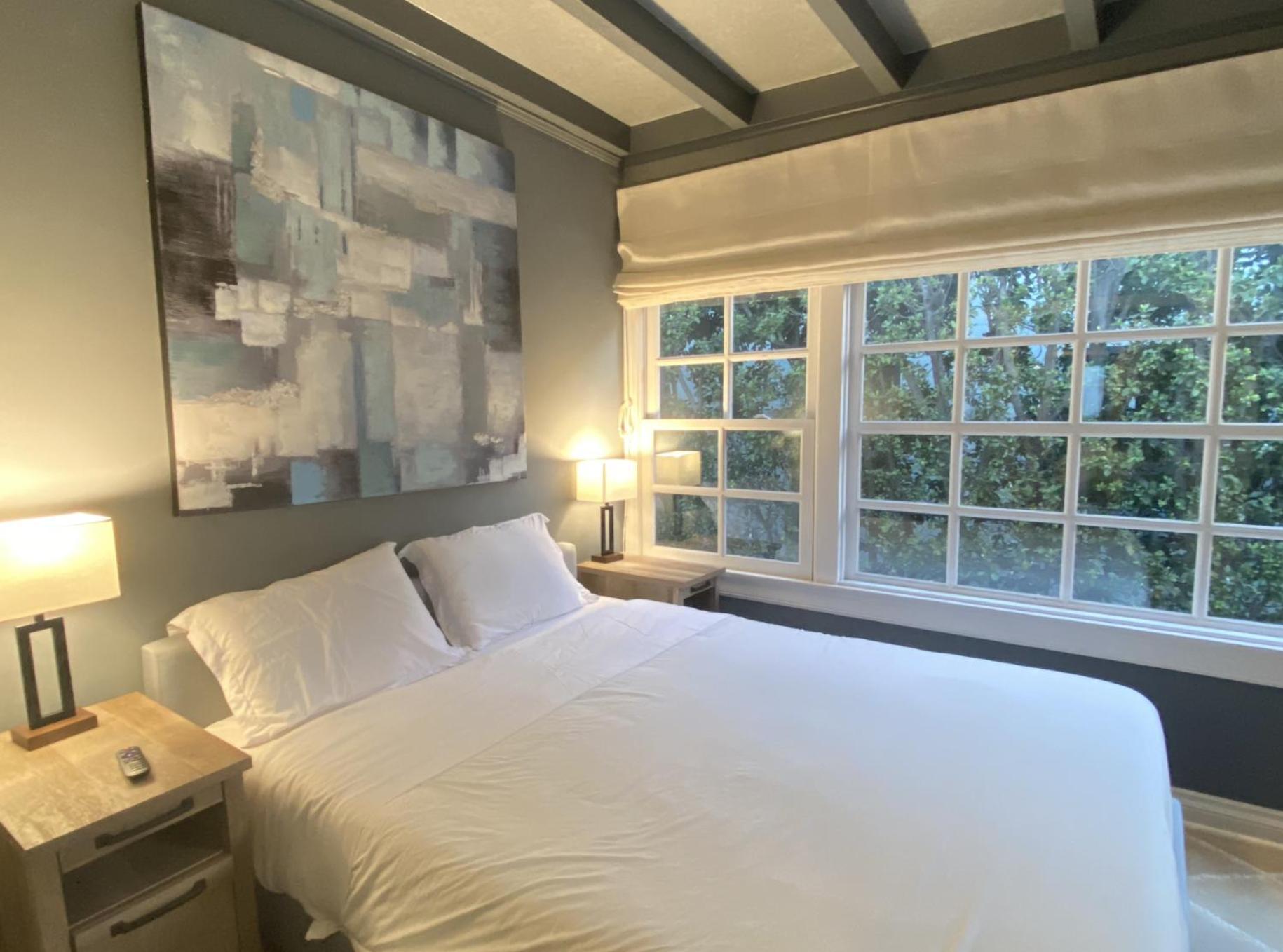 Oasis In Angeles With Heated Pool &