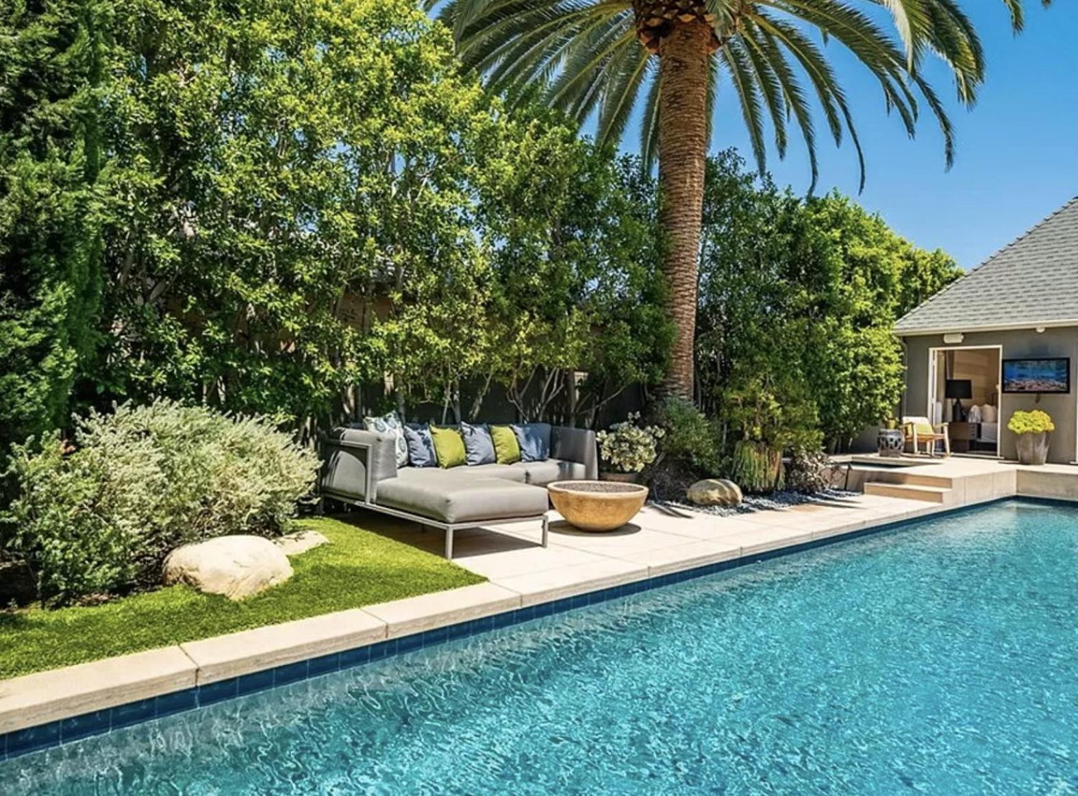 Villa Oasis In Angeles With Heated Pool & Los Angeles