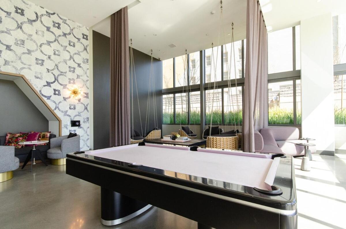 Beautiful 3br High Risepool, Rooftop Views