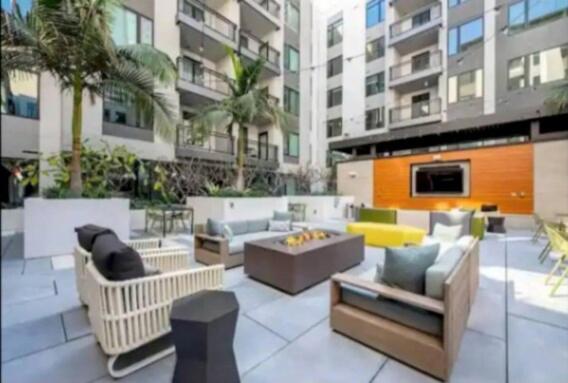 Apartment Beautiful 3br High Risepool, Rooftop Views *