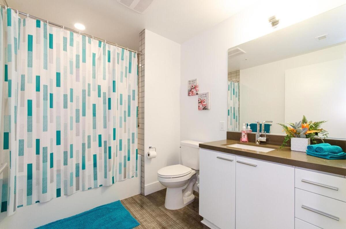 Beautiful 3br High Risepool, Rooftop Views