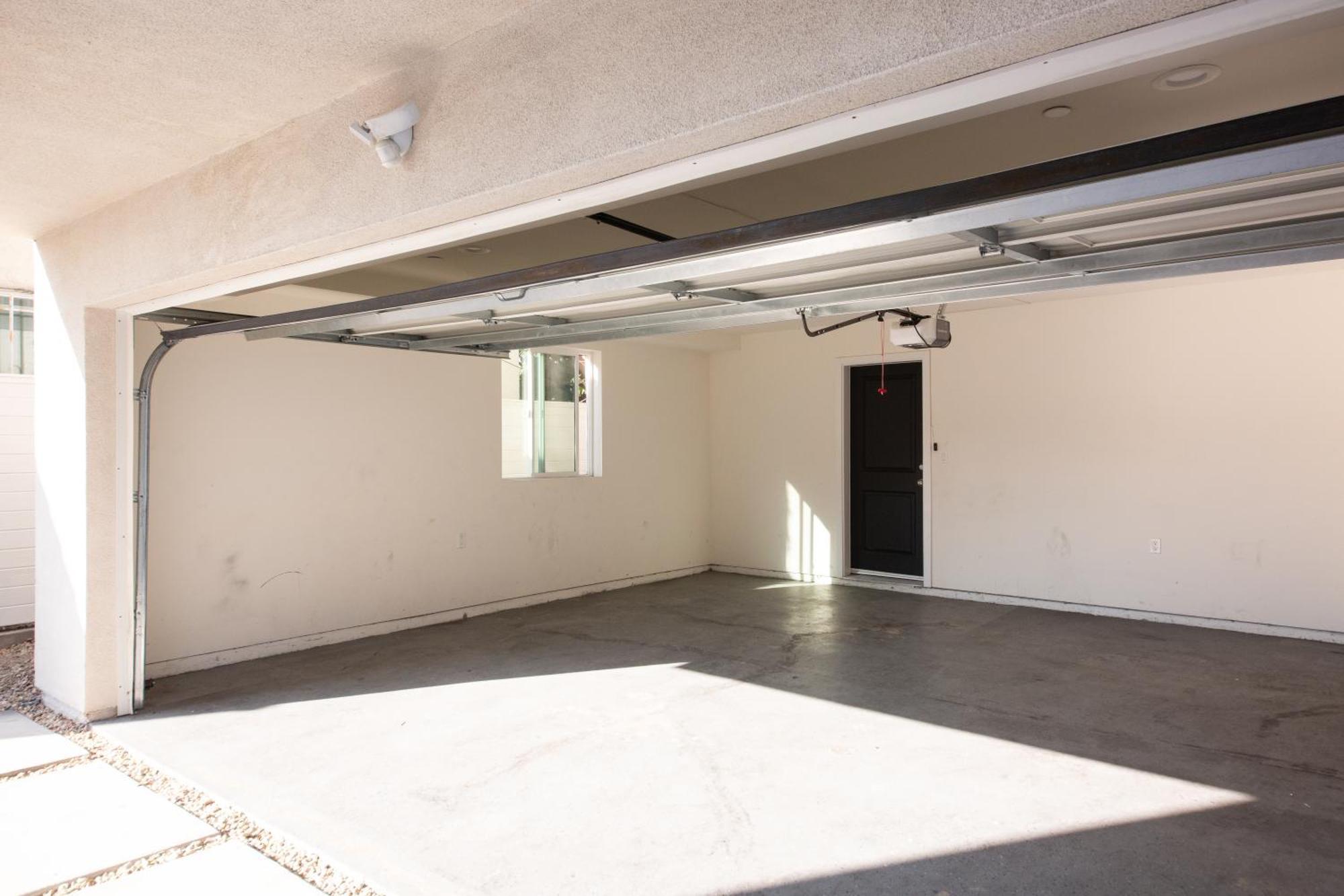 Spacious Luxury In The Heart Of La! Free Parking And Jacuzzi *