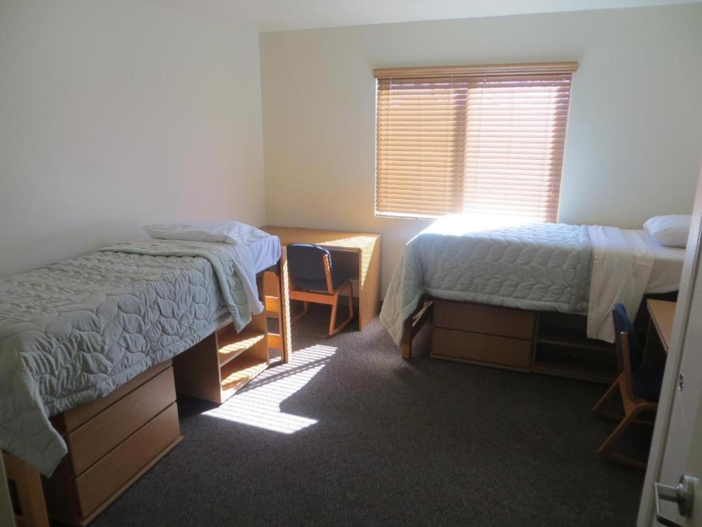 Loyola Marymount Hostel *