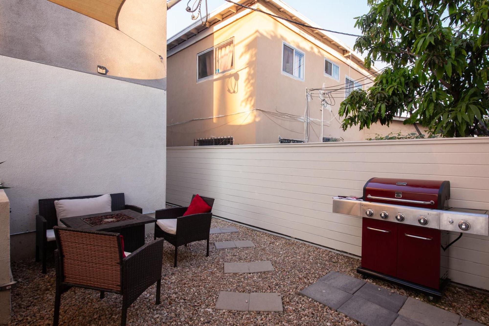 Spacious Luxury In The Heart Of La! Free Parking And Jacuzzi * Los Angeles