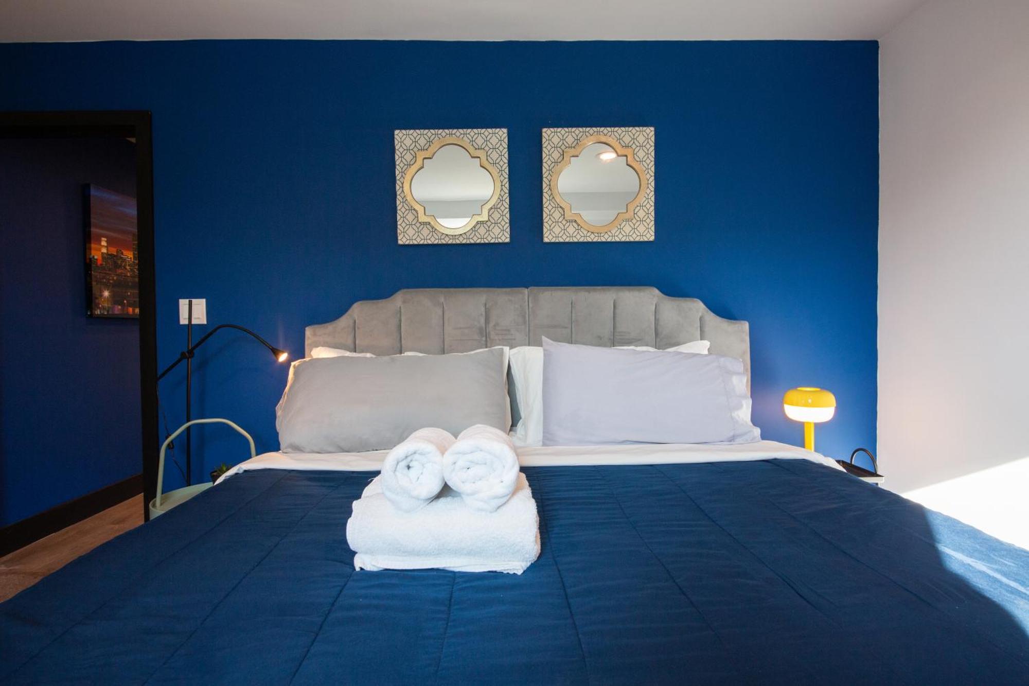Villa Spacious Luxury In The Heart Of La! Free Parking And Jacuzzi Los Angeles