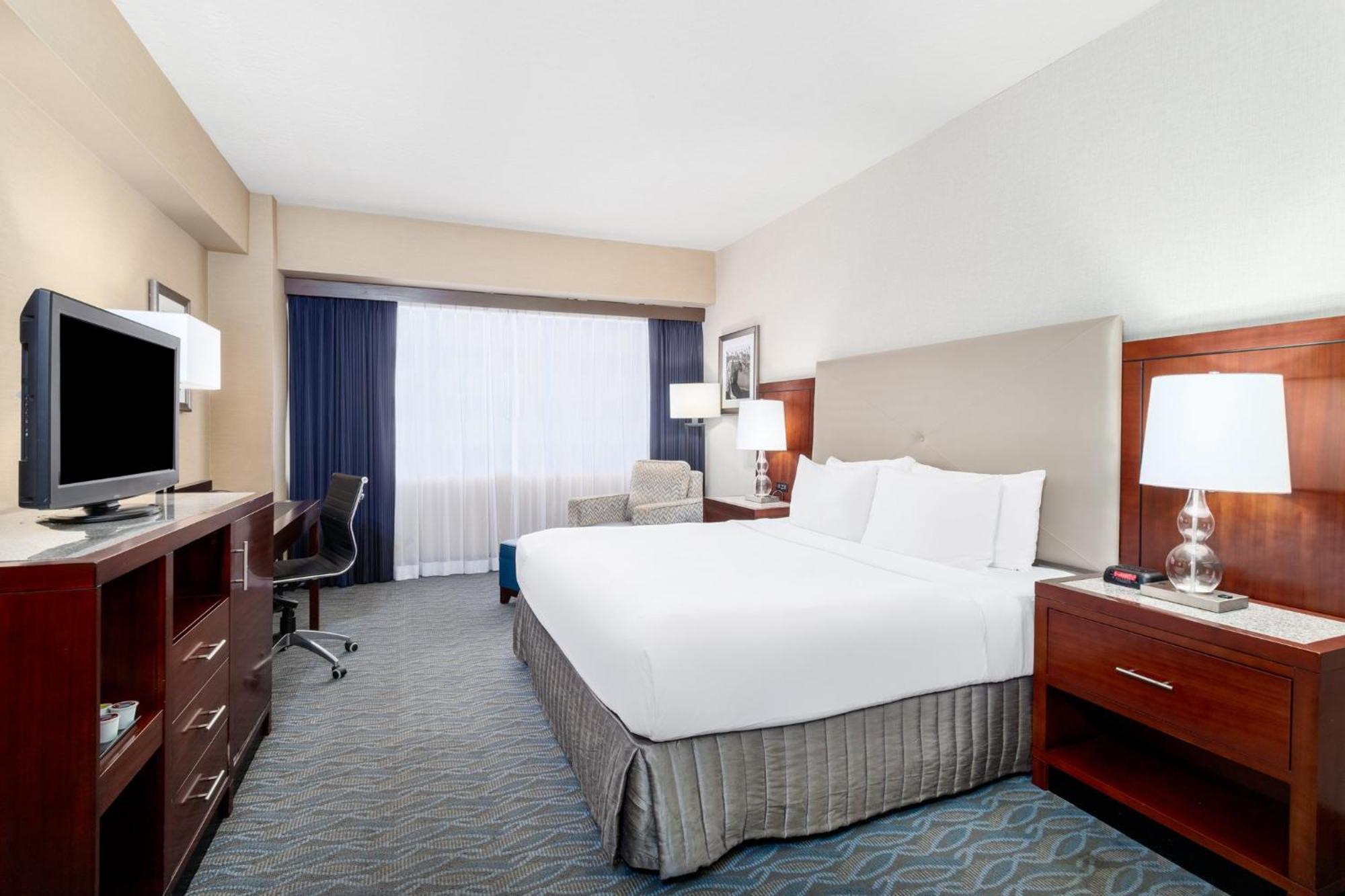 Crowne Plaza Angeles Harbor By Ihg