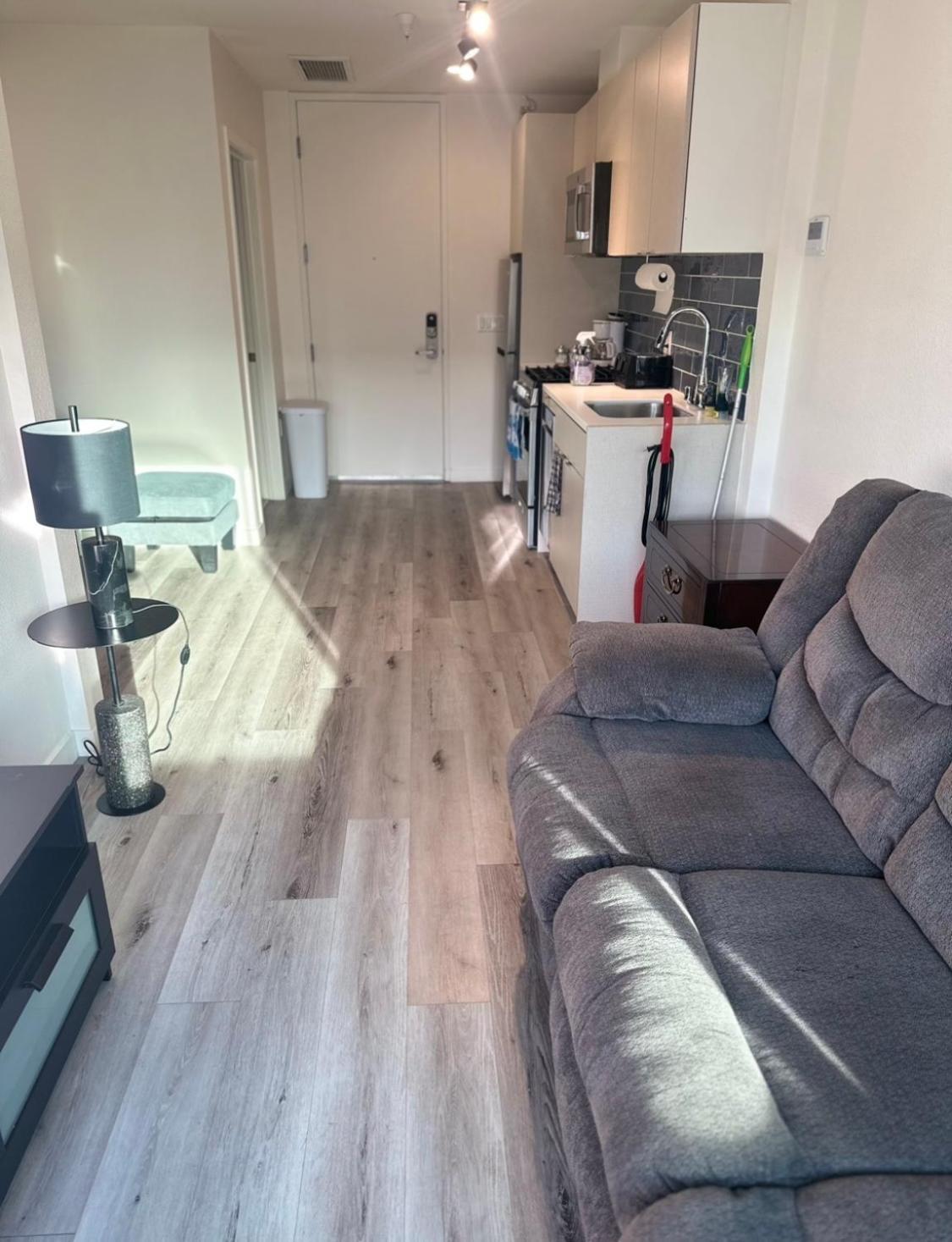 Apartment Modern Hollywood Walk Of Fame Apts- Free Parking, 360 Rooftop, Pool, Gym- Centrally Located *