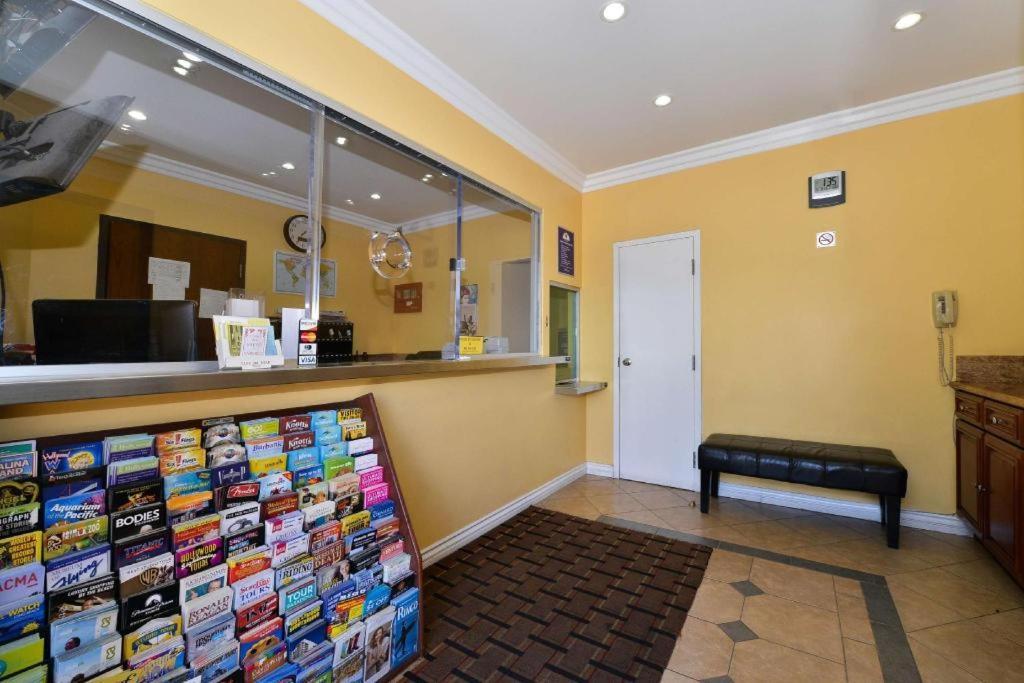 Motel Americas Best Value & Downtown Sw