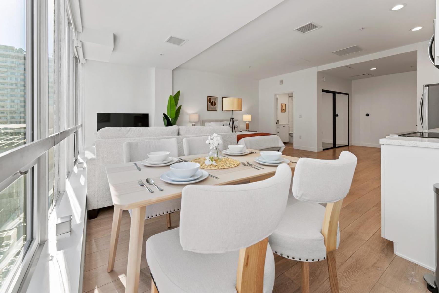 Hotel Stylish Downtown La Getaway - Prime Location On Wilshire Blvd! 4*