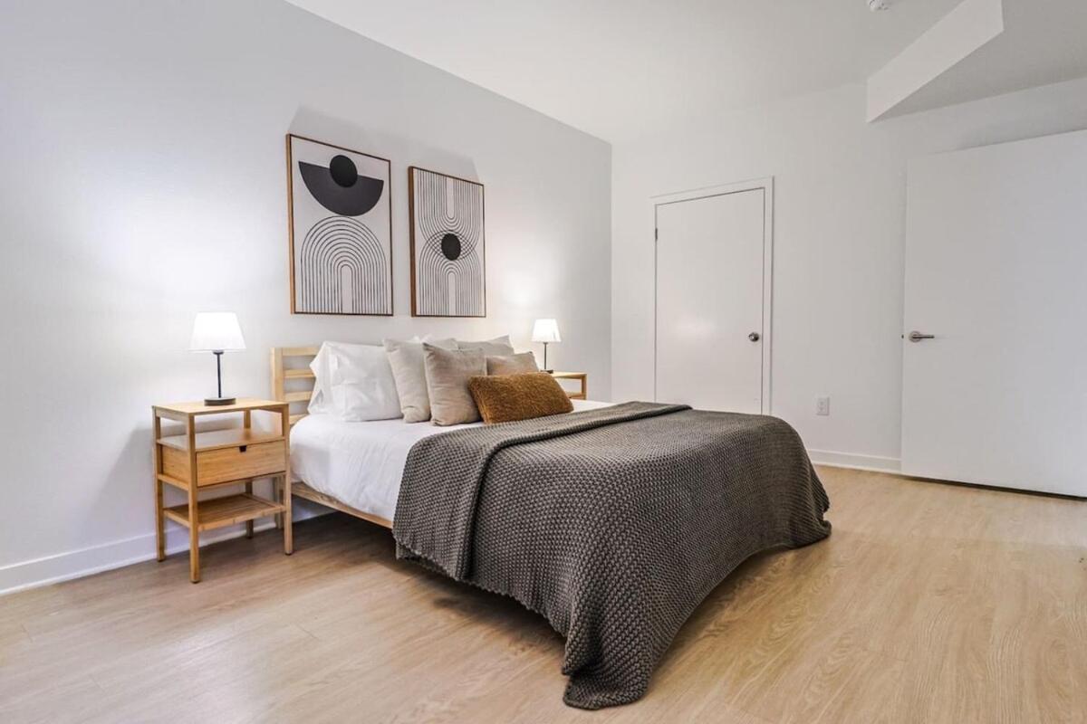 Stylish 2bdr & 2bth - 15 Mins Walk To The Beach! * Los Angeles