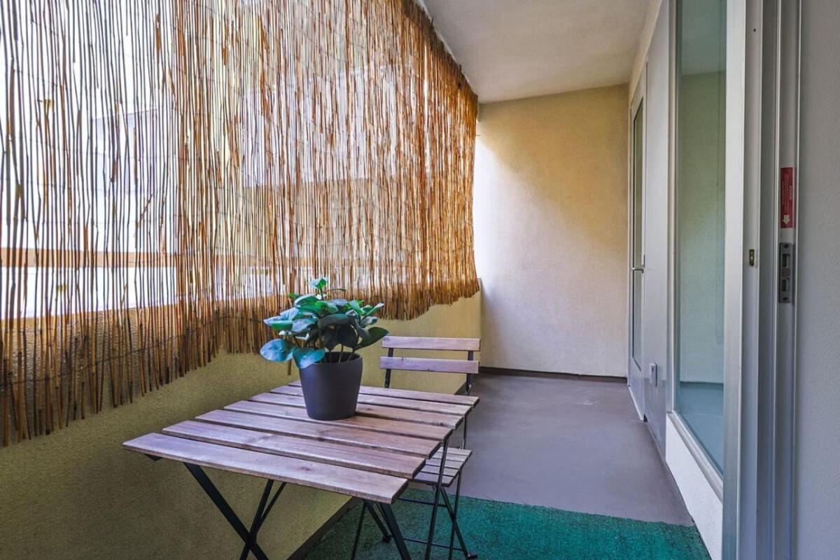 Stylish 2bdr & 2bth - 15 Mins Walk To The Beach! Apartamento Los Angeles