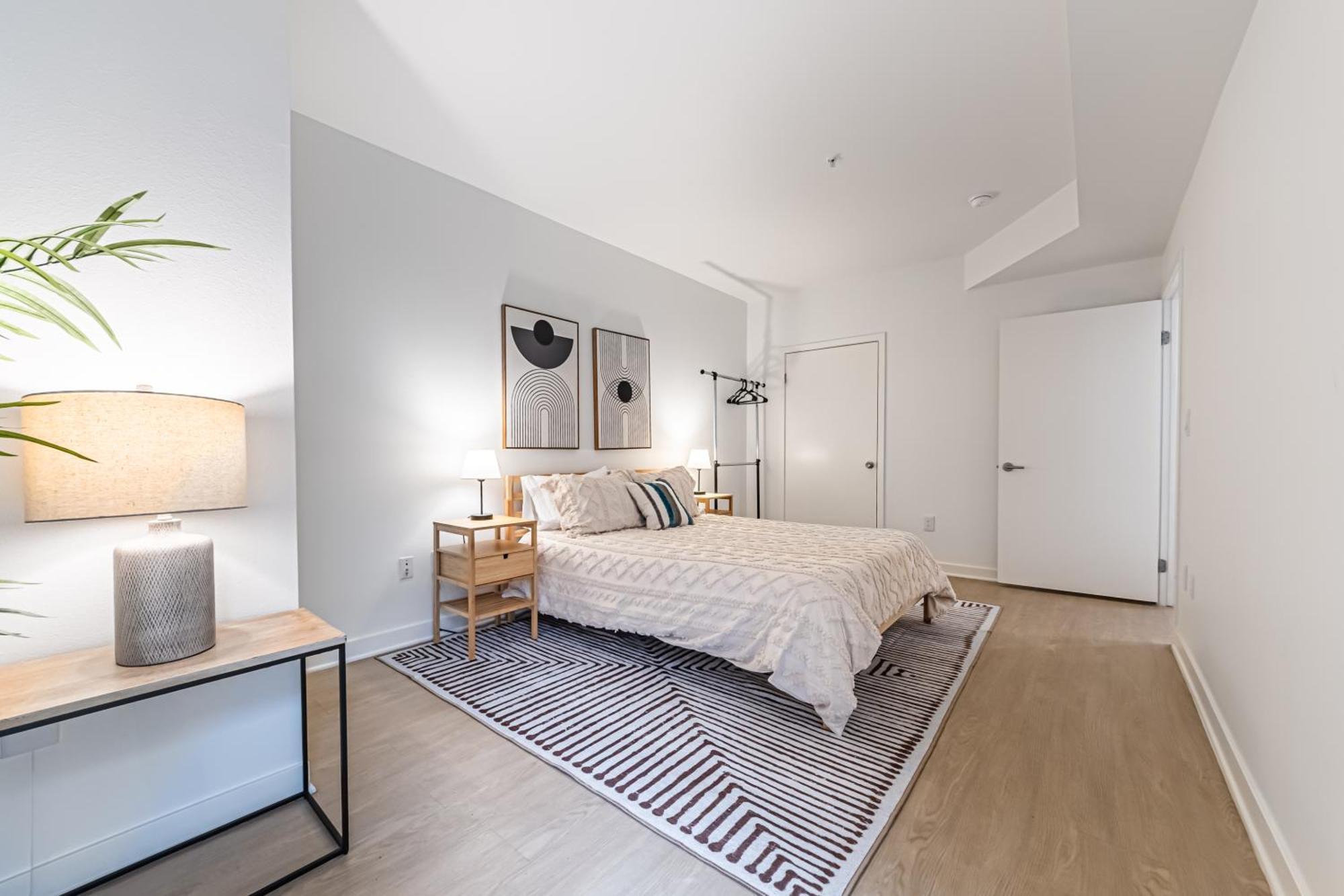 Stylish 2bdr & 2bth - 15 Mins Walk To The Beach! Apartamento *