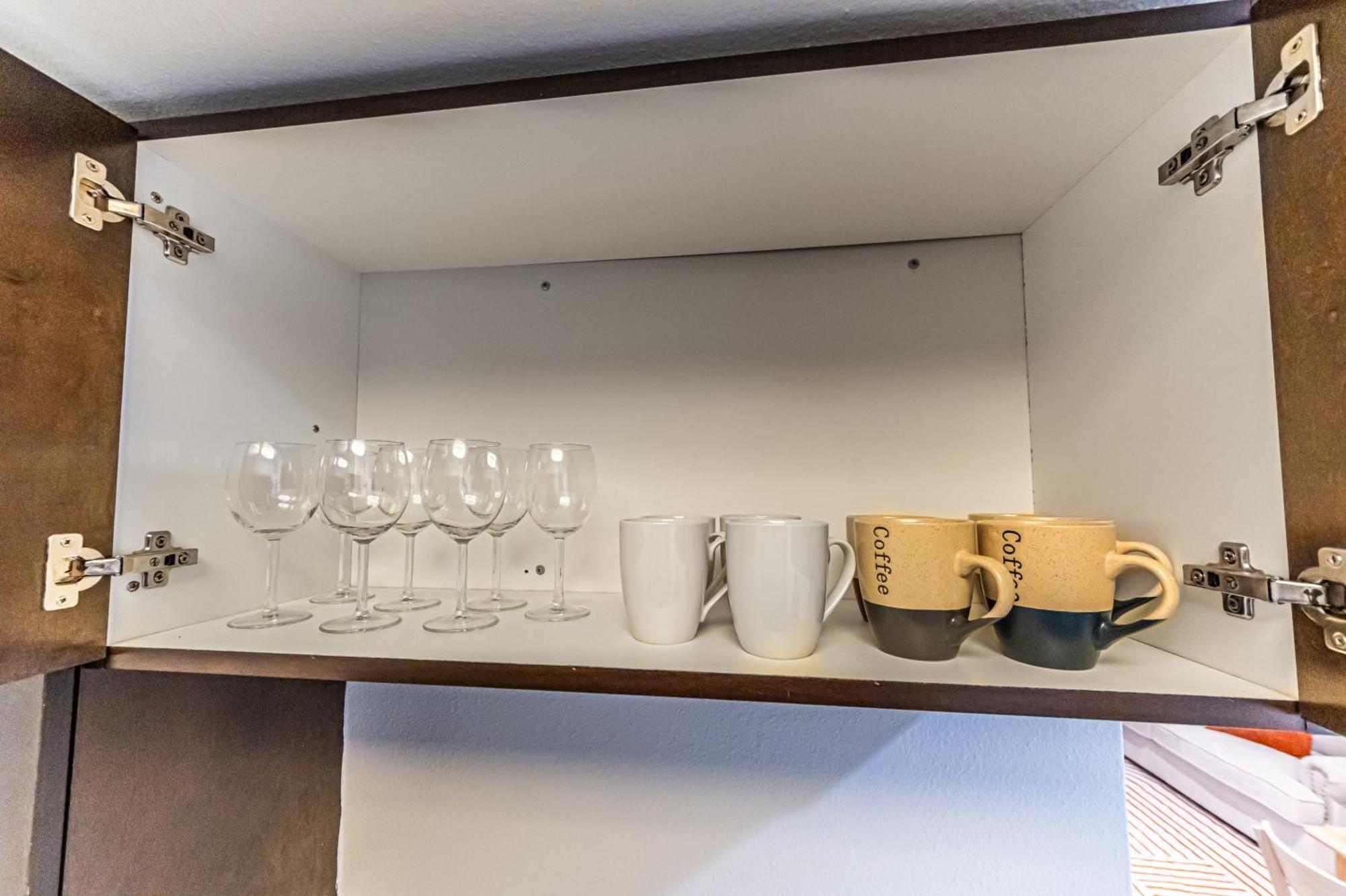 Apartamento Stylish 2bdr & 2bth - 15 Mins Walk To The Beach! *