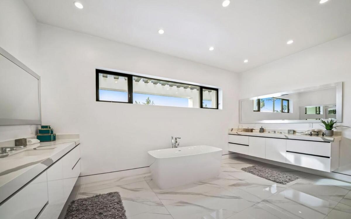 Pousada Luxurious Retreat - Modern House With Pool