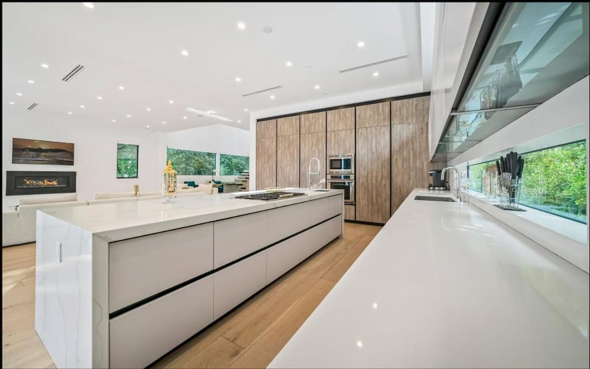 Pousada Luxurious Retreat - Modern House With Pool Los Angeles