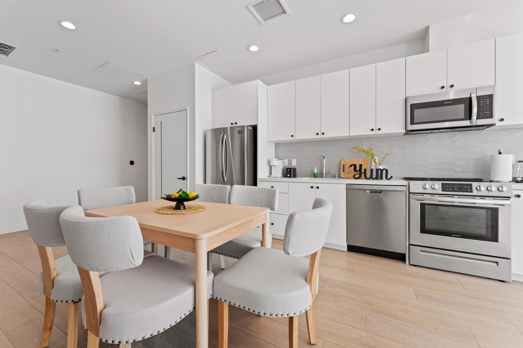 Stylish Westwood - Steps From Ucla *