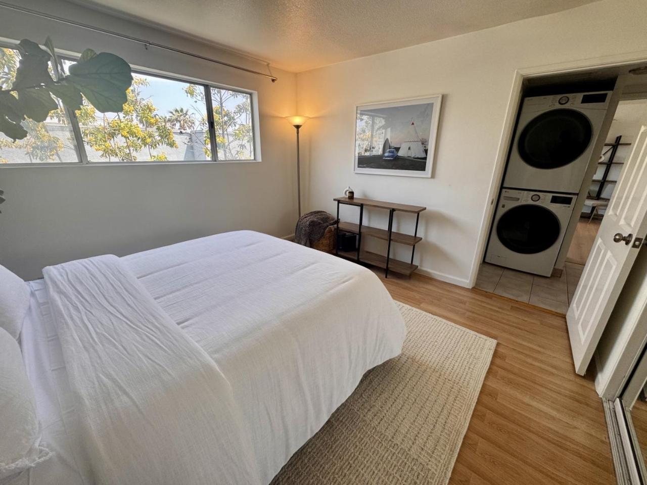 Santa Monica 2br Views And Prime Location * Los Angeles