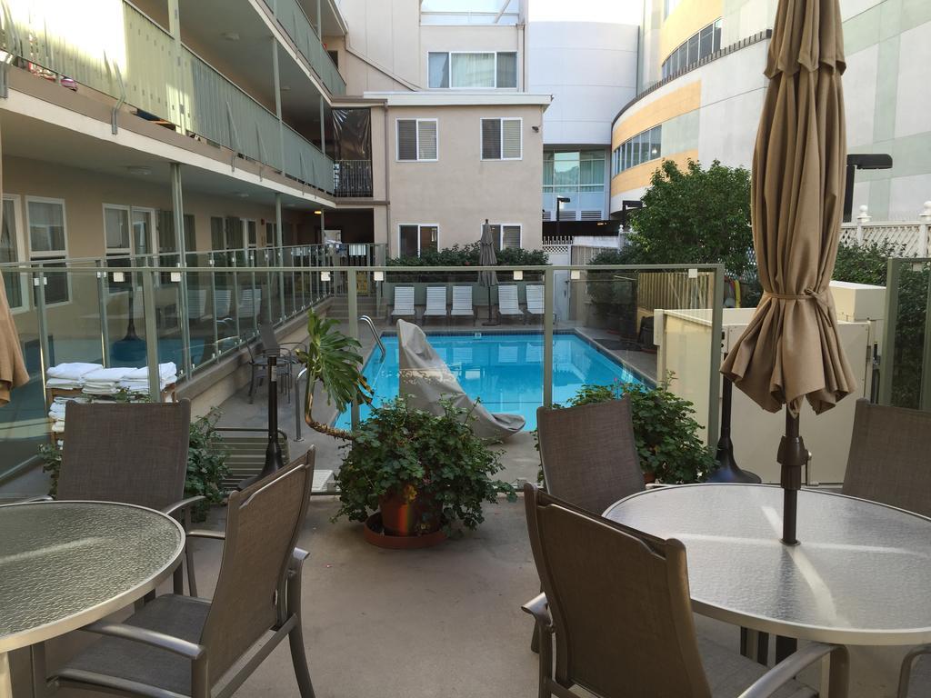 Hollywood Orchid Hotel 2*