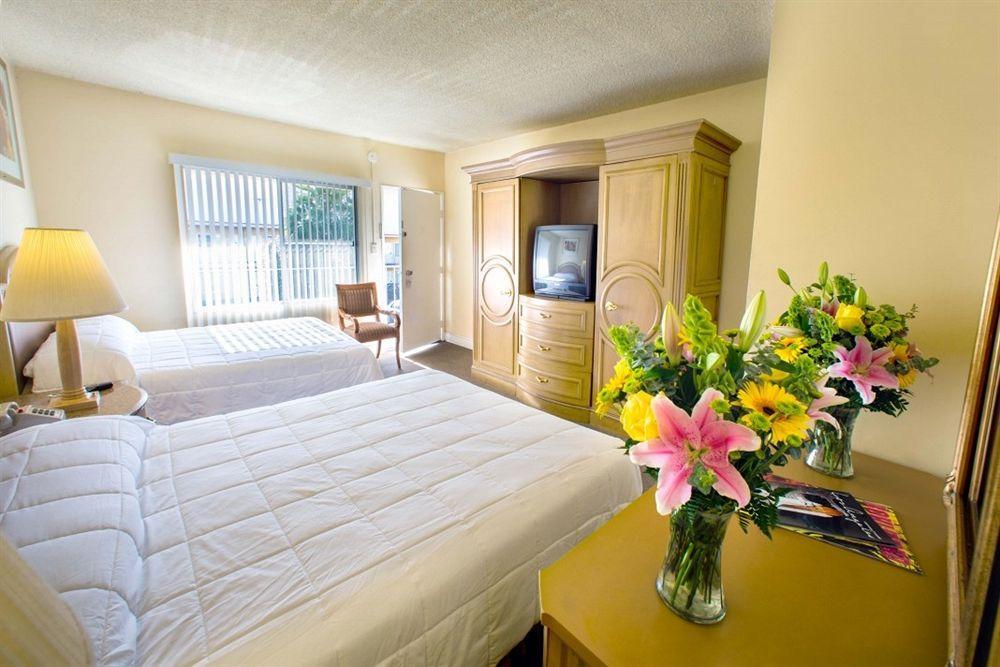 The Sojourn Angeles - Sherman Oaks