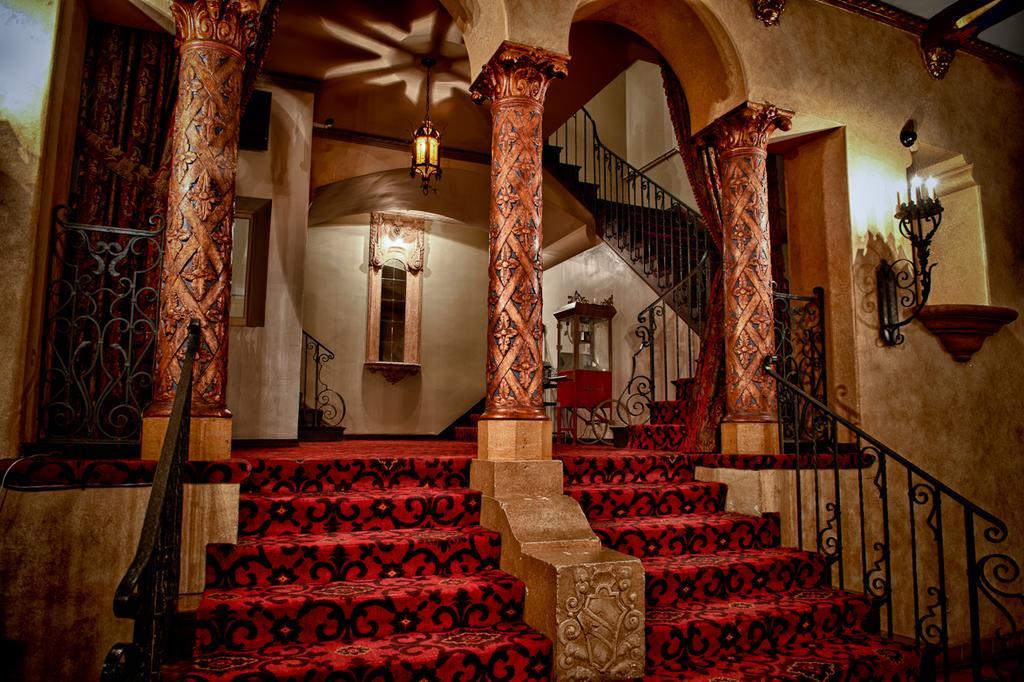 William Randolph Hearst Four Bedroom In The Famous Historic Altos Apartment