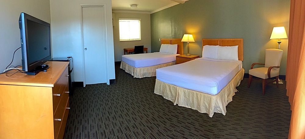 The Sojourn Angeles - Sherman Oaks Motel