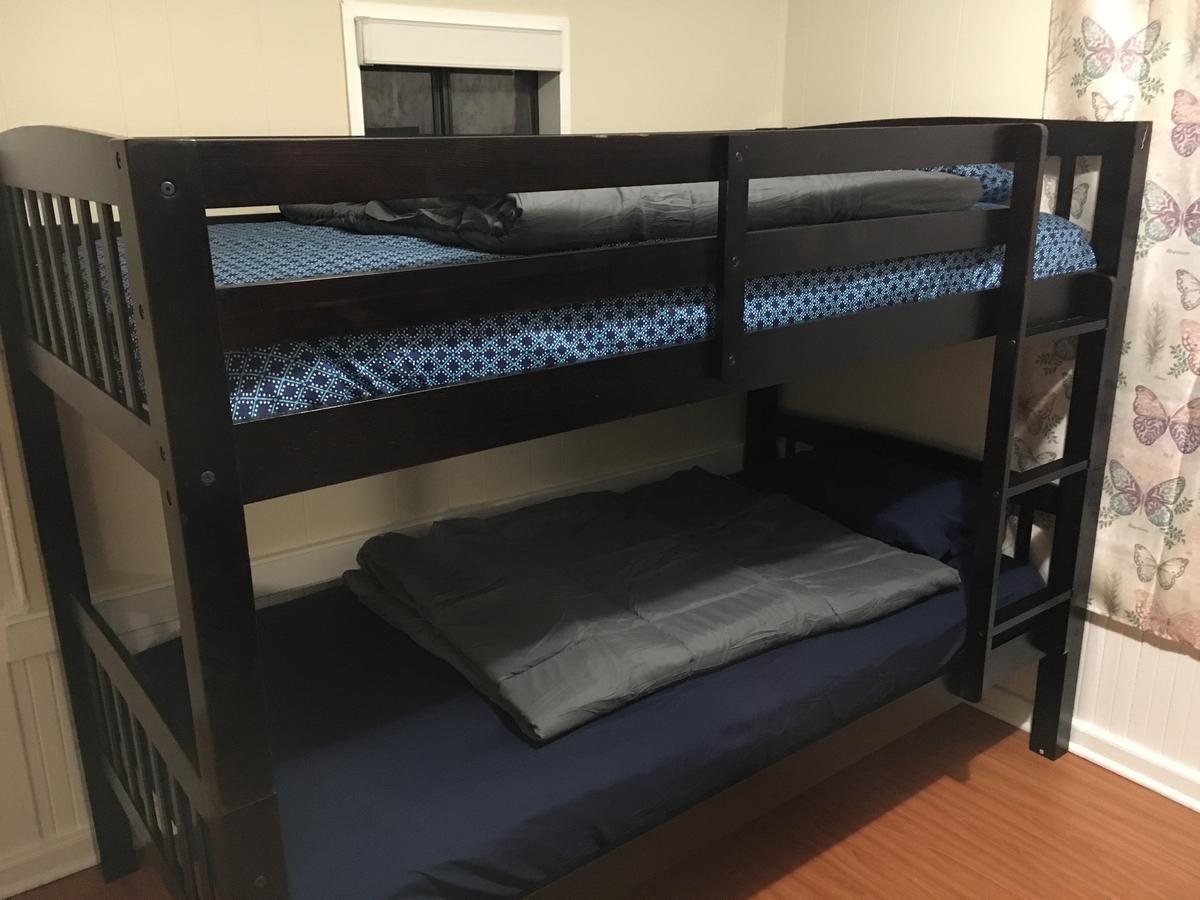 Monsoon Family Inc Hostel Los Angeles