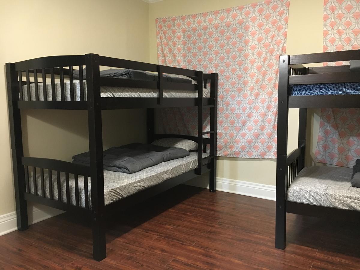 Hostel Monsoon Family Inc Los Angeles