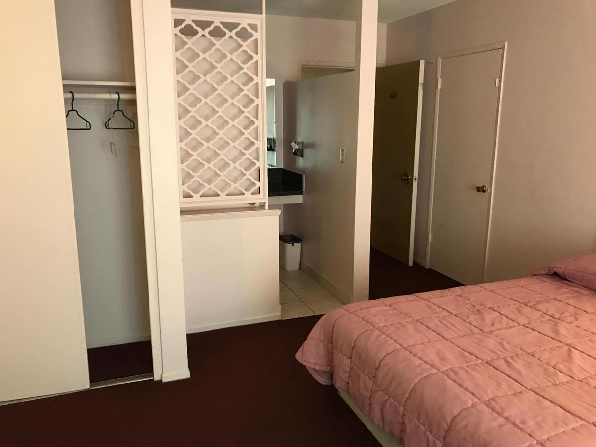 Hollywood Premiere Motel 2*