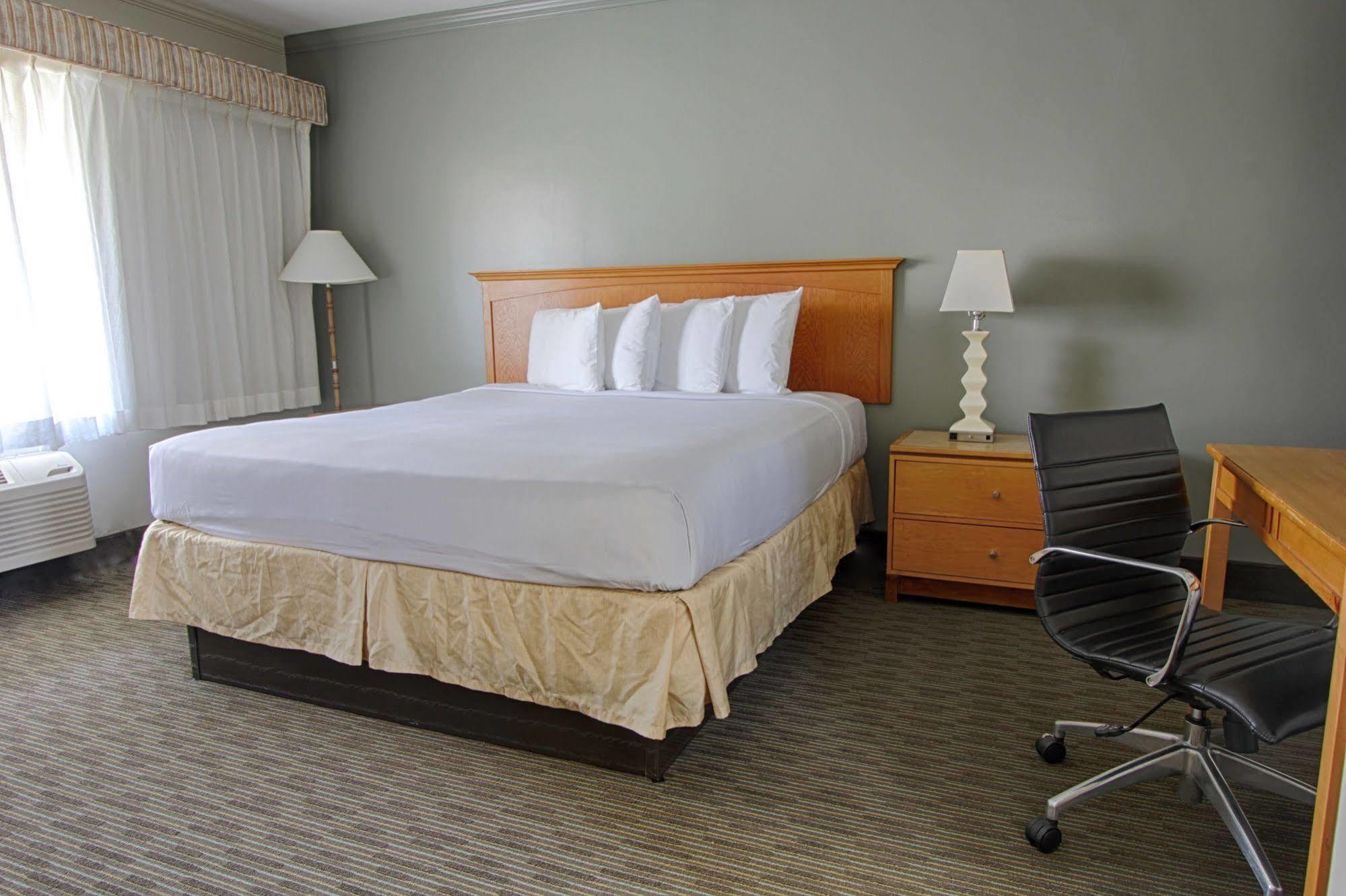 The Sojourn Angeles - Sherman Oaks 2*