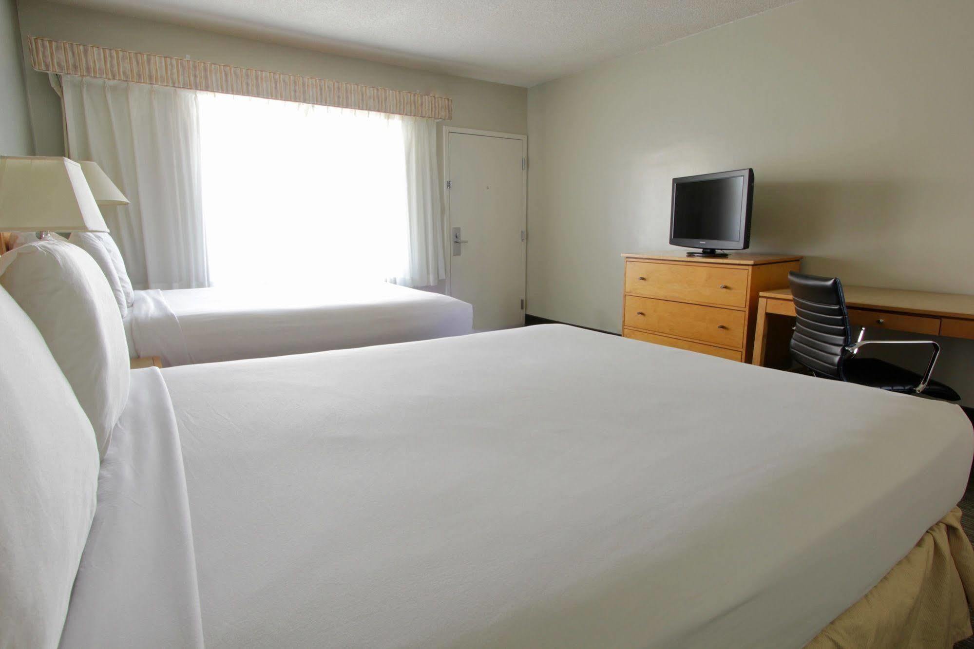 The Sojourn Angeles - Sherman Oaks 2*