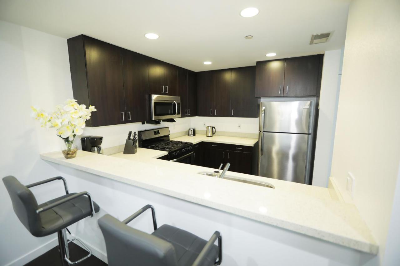 Hotel Downtown Cosmopolitan Residences 3*