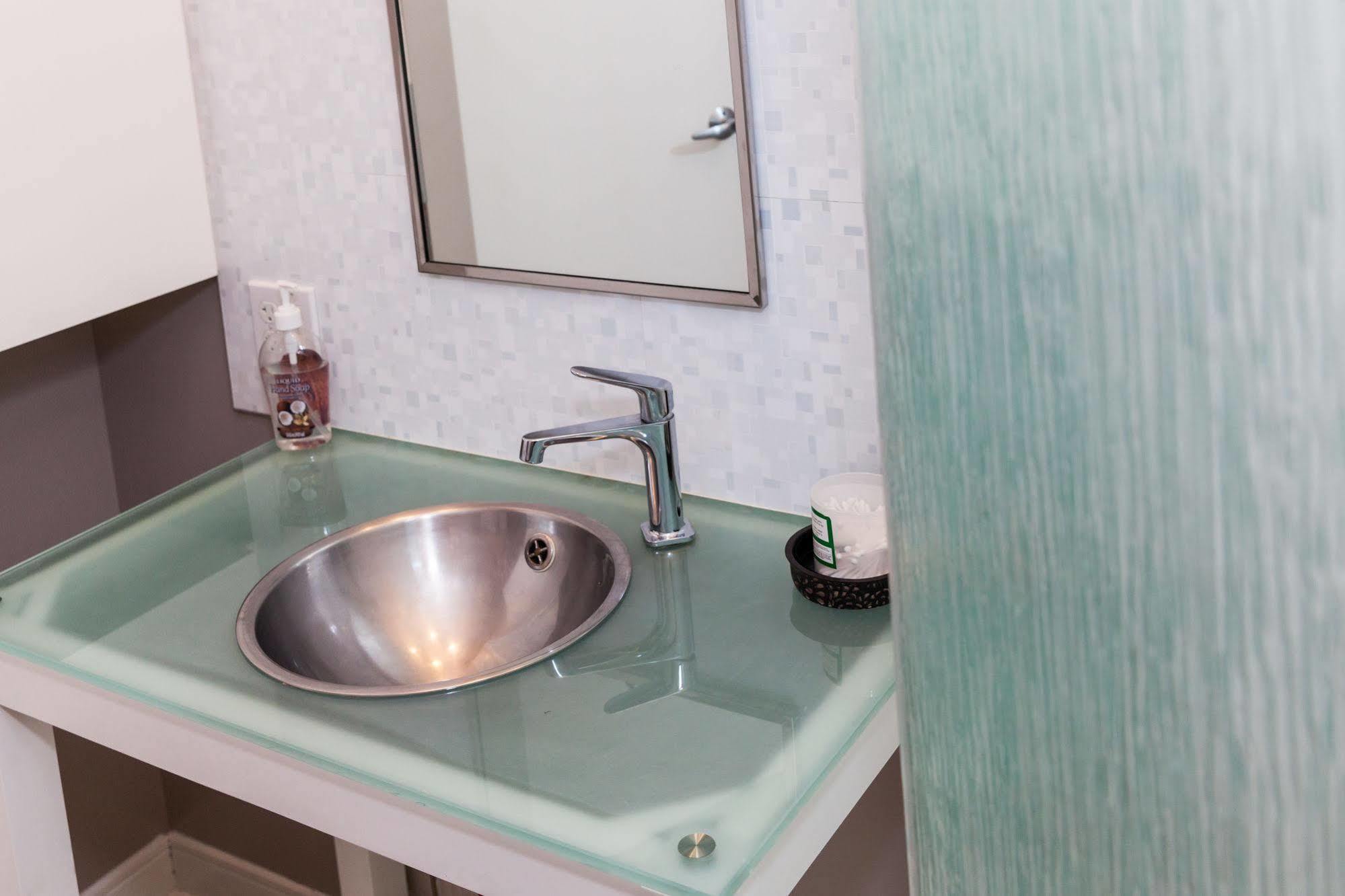 Corporate Suites Downtown In The Heart Of La 4*