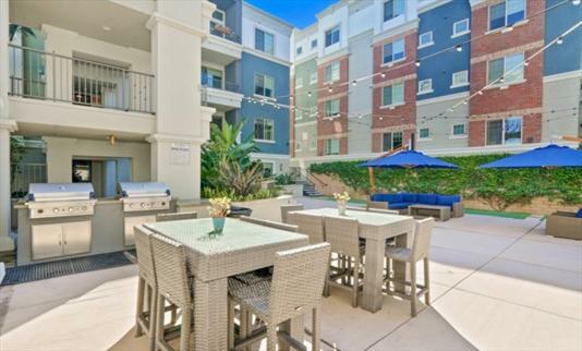 The Adler Apartment Los Angeles