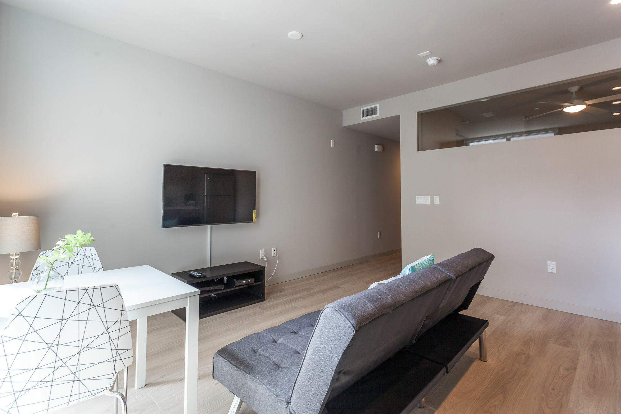 Apartment Tripbz 8th And Grand Los Angeles