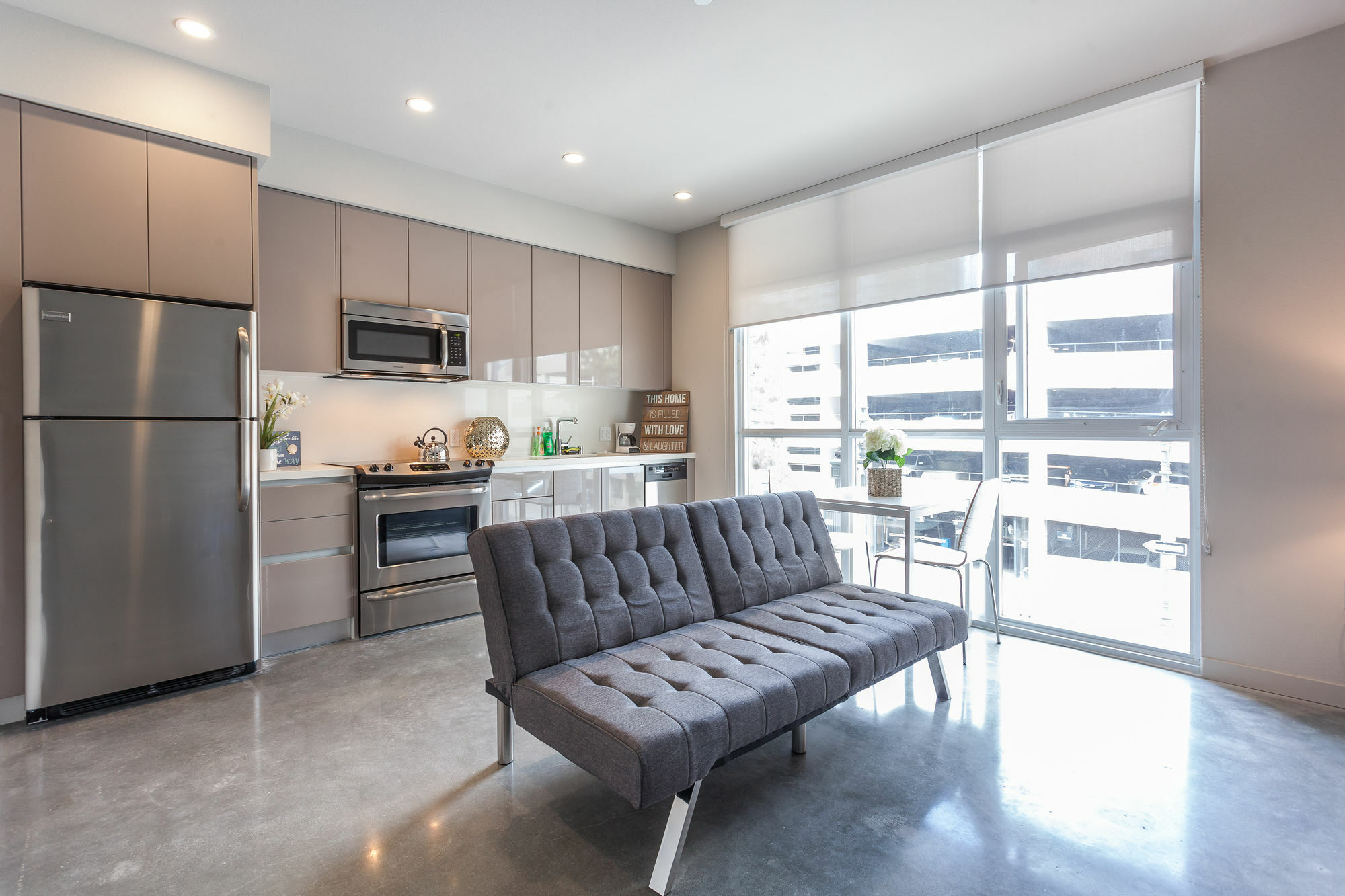 Tripbz 8th And Grand Apartment
